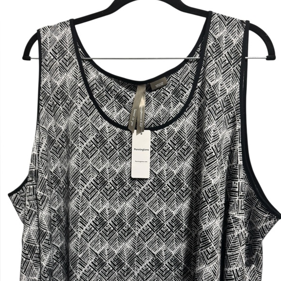 Pennington's Sleeveless Top Black - Picture 4 of 9